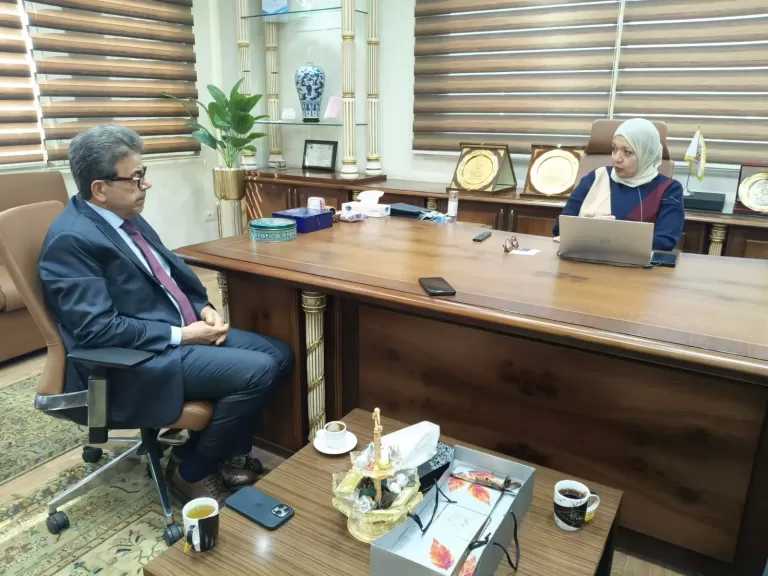 نقيب الأطباء البيطريين يلتقي أمين صندوق تطوير التعليم لمناقشة مشروع جامعة الغذاء