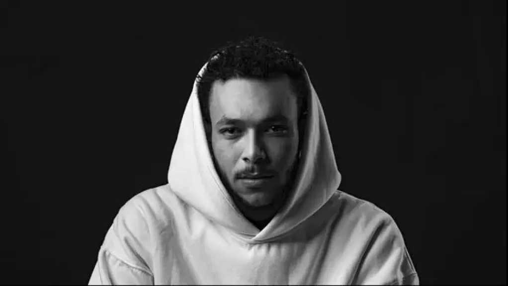 ويجز يتمنى الشفاء لمحمد منير بعد وعكة صحية تسببت في تأجيل حفلهما