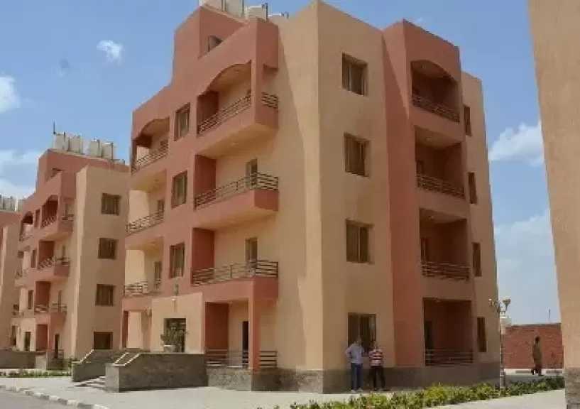 اليوم.. محافظ الجيزة يسلم عقود الوحدات السكنية لمتضرري السيول بمدينة الصف