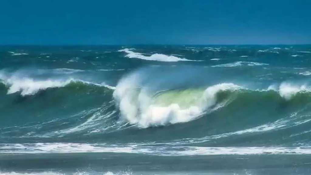 طقس الإسكندرية اليوم.. انخفاض في درجات الحرارة وارتفاع أمواج البحر المتوسط لـ5.5 متر