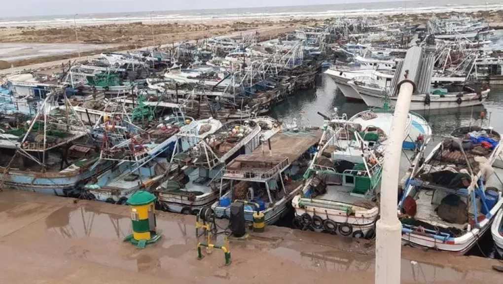 استمرار تساقط الأمطار وتوقف الصيد في كفر الشيخ