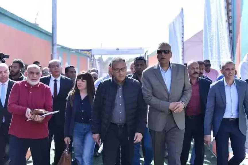 البنك الأهلي يُسلم بيوتًا ومشروعات صغيرة للمستفيدين بمحافظة أسوان