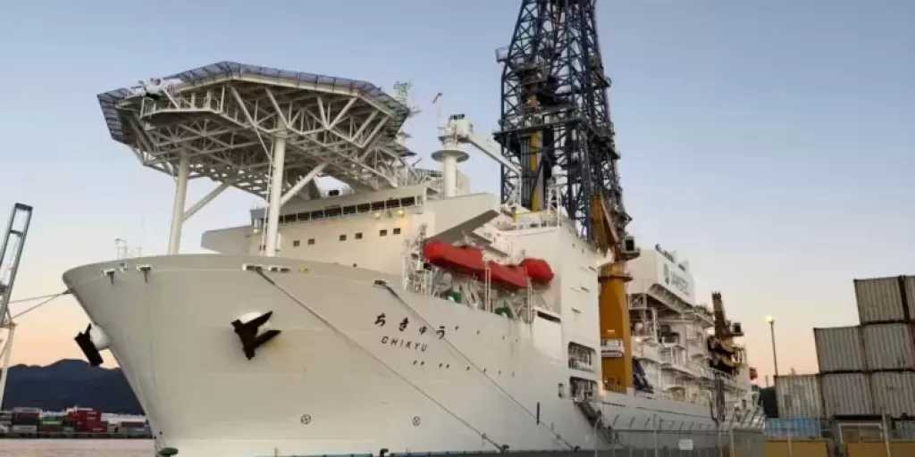 اليابان تبدأ التنقيب في أعماق البحار عن المعادن النادرة لتقليص اعتمادها على الصين