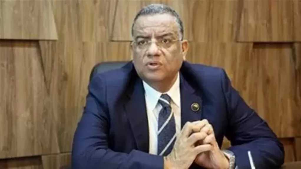 محمود مسلم يُطالب ببث جلسات البرلمان على الهواء