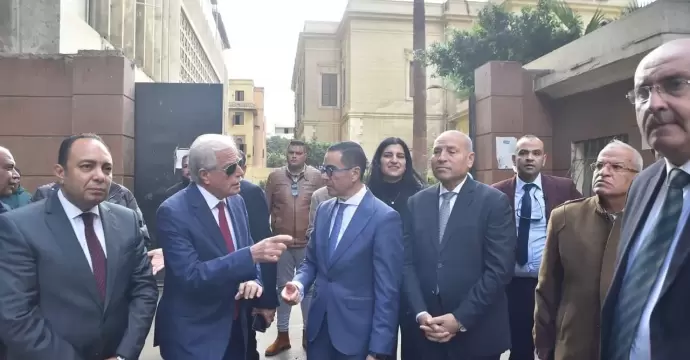 مربع الوزارات بوسط القاهرة.. وزير الاستثمار يوضح سبل استثماره فندقيا وخدميا