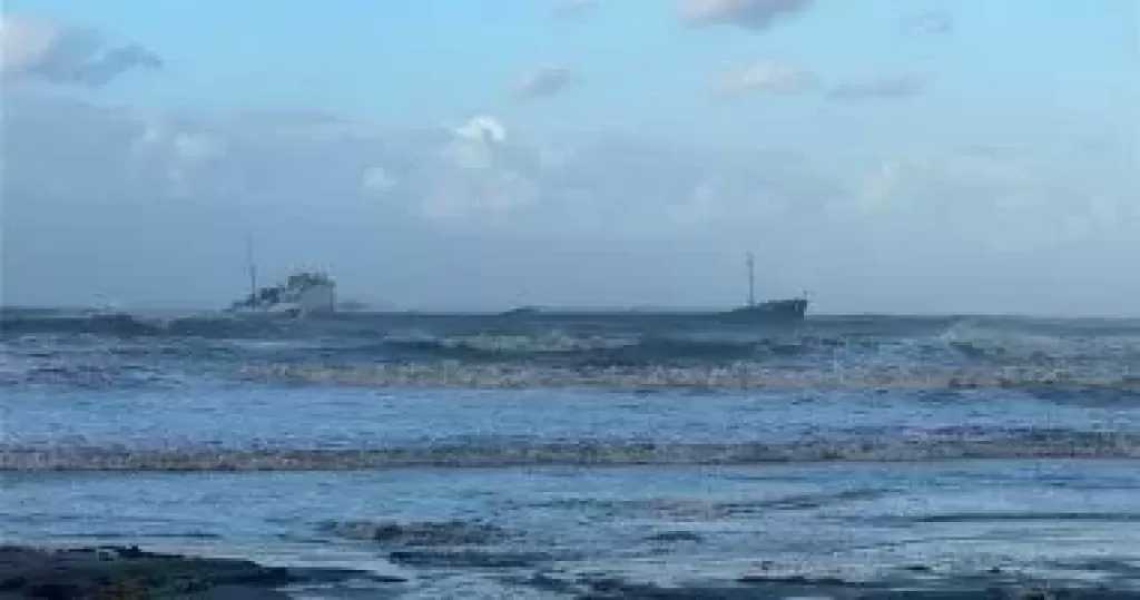 رئيس قناة السويس: حركة الملاحة منتظمة ولم تتأثر بحادث جنوح السفينة FENER