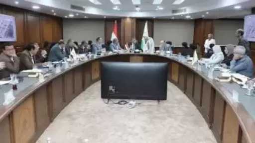 محافظ الجيزة يوجه بحسم شكاوى المواطنين خلال 48 ساعة فى اللقاء الأسبوعى