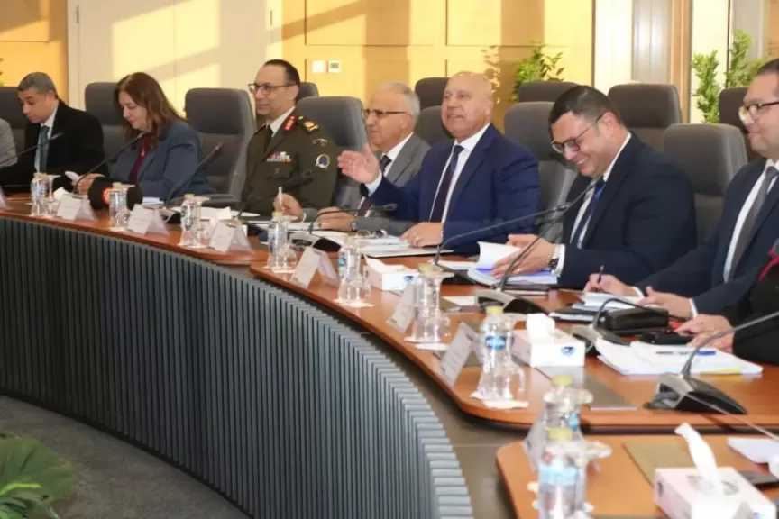 المجلس الأعلى للطاقة يناقش مجريات توفير ”الطاقة” اللازمة ورفع القدرة لعـدد من المشروعات الصناعية وإضافة خطوط الإنتاج الجديدة