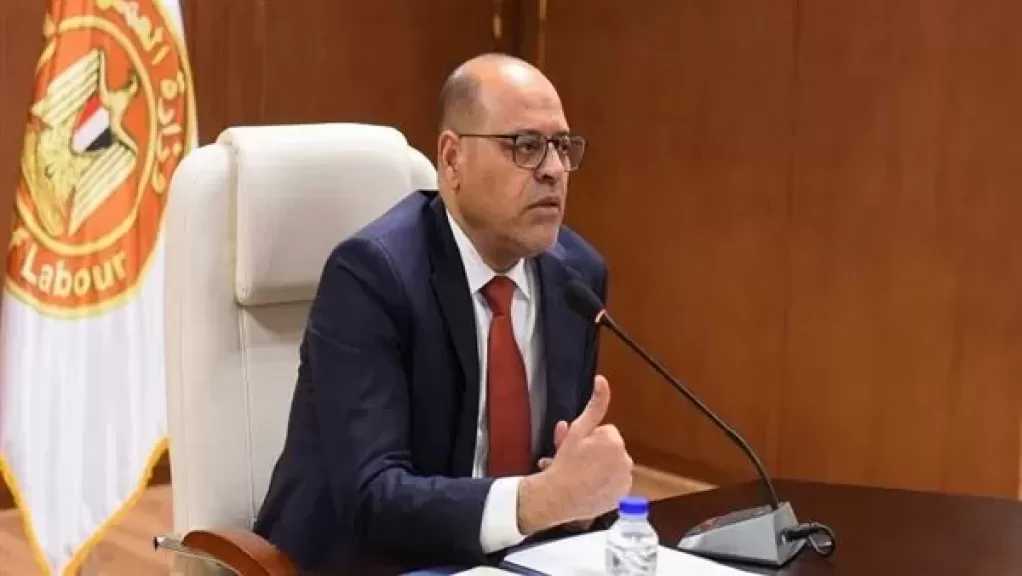 وزير العمل يعلن عن دورات تدريبية «أونلاين» مجانية لتأهيل 500 شاب للعمل في مجال السياحة والضيافة