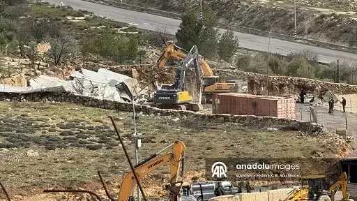 بيت لحم.. جيش الاحتلال الإسرائيلي يهدم منشأة تجارية قيد البناء