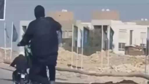 استعراض بالموتوسيكلات يرعب السائقين ويشلّ حركة المرور بـ 6 أكتوبر