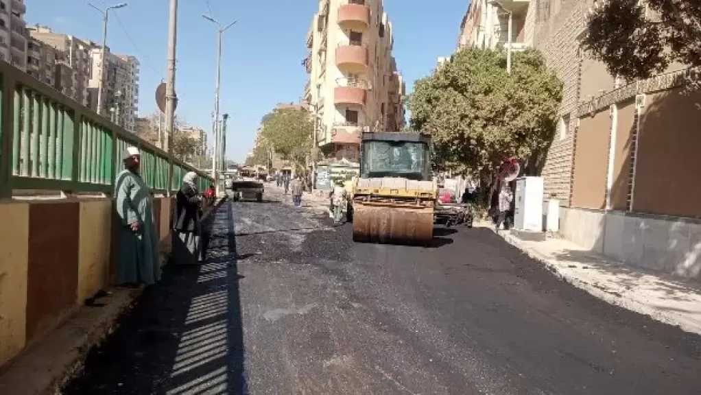 محافظ أسيوط: الانتهاء من رصف شارع الجلاء بحي شرق لتحسين حركة المرور