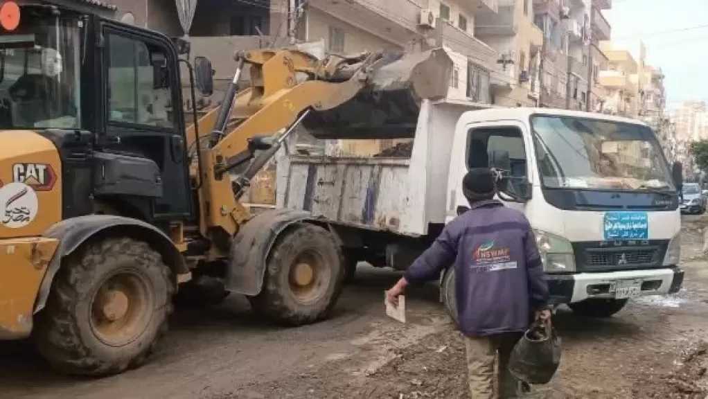حملات مكثفة للنظافة ورفع المخلفات والقمامة بمركز ومدينة كفر الشيخ
