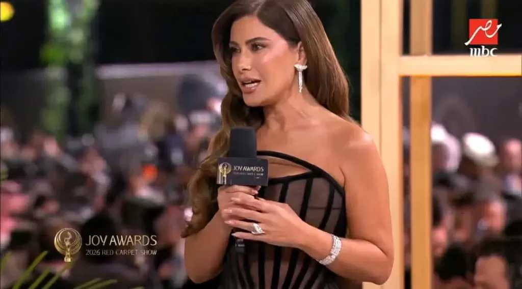 صبا مبارك من Joy Awards: انتهيت من «فل على ورد وياسمين».. وأتطلع لعام مليء بالتحديات