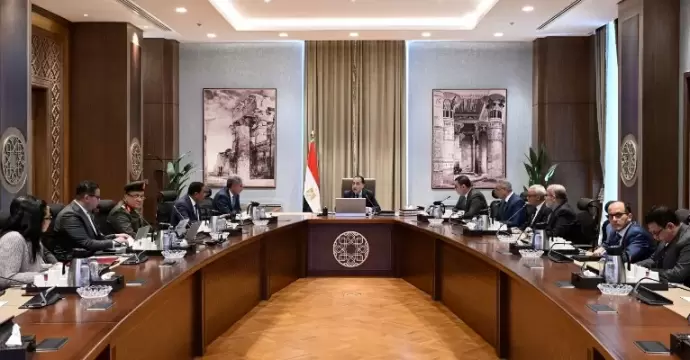 رئيس الوزراء يتابع الموقف التنفيذي لمشروعات التطوير والتنمية في محافظة مطروح