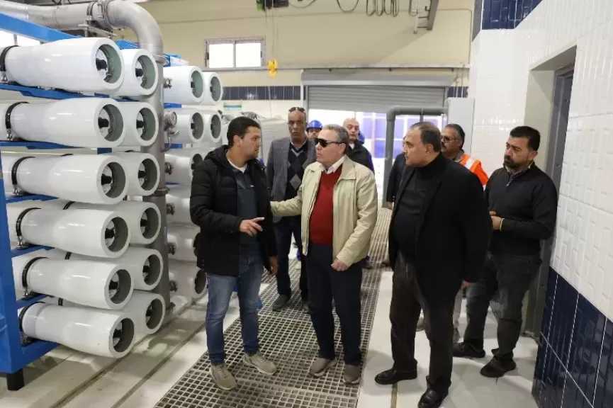 نائب رئيس القابضة للمياه يتفقد محطات الإنتاج في مطروح | صور