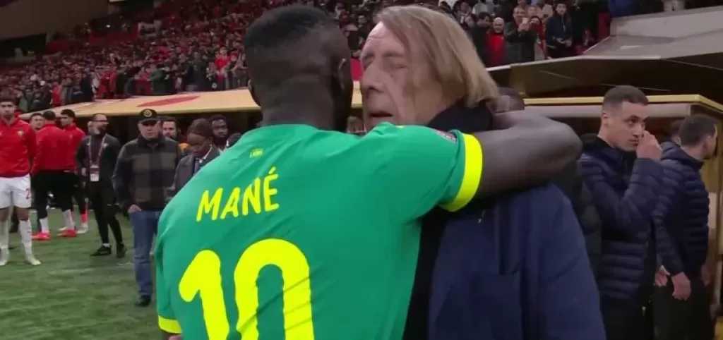 لوروا يكشف كواليس حديثه مع ماني أثناء انسحاب السنغال في نهائي إفريقيا