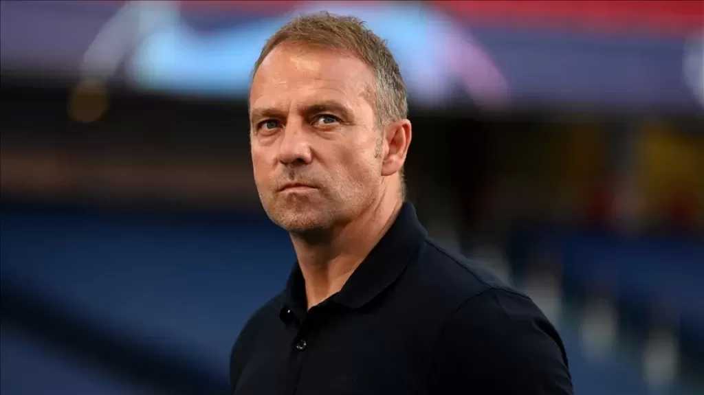 فليك ينتقد التحكيم بعد سقوط برشلونة: هناك خلل واضح في التواصل مع الحكام