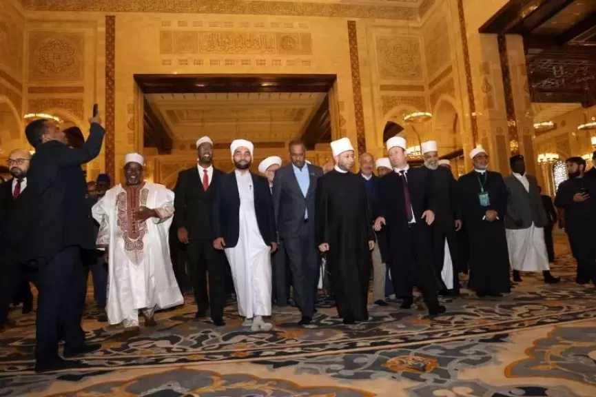 وزير الأوقاف يصطحب وفود ”الأعلى للشئون الإسلامية” في زيارة لمسجد مصر الكبير| صور