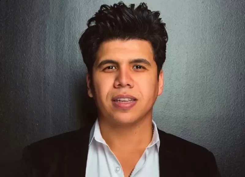 عمر كمال يؤجل طرح أغنية «غاب» احتراما لوفاة والدة رضا البحراوي