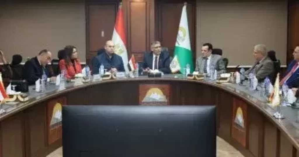 محافظ الجيزة: نسعى للارتقاء بمستوى الخدمات فى قطاعات الصحة والتعليم