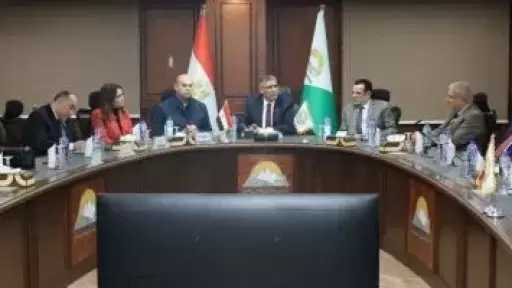 محافظ الجيزة: نسعى للارتقاء بمستوى الخدمات فى قطاعات الصحة والتعليم