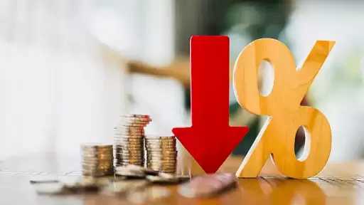 استطلاع يتوقع خفض سعر الفائدة في مصر إلى 18% حتى يونيو 2026