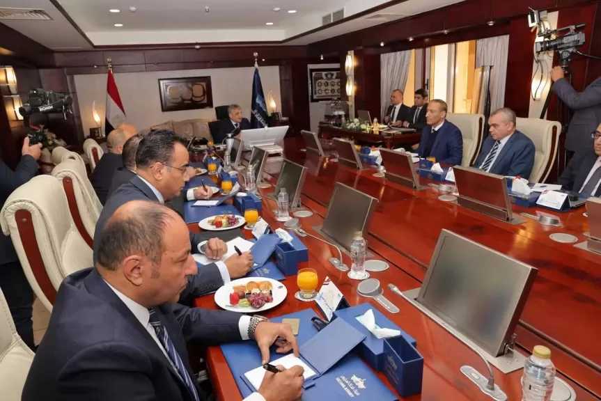 الفريق أسامة ربيع: ”قمة السلام” بشرم الشيخ نجحت في إعادة الأمن والاستقرار إلى المنطقة