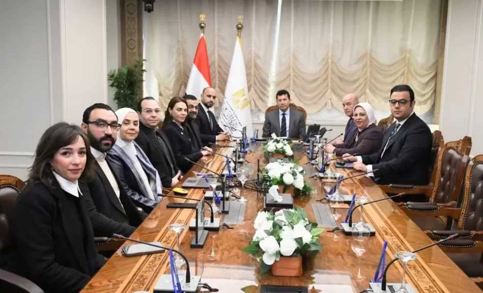 وزير الشباب ورئيس مؤسسة حماة الأرض يشهدان توقيع عقد لتدريب وتأهيل الشباب