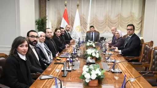 وزير الشباب ورئيس مؤسسة حماة الأرض يشهدان توقيع عقد لتدريب وتأهيل الشباب