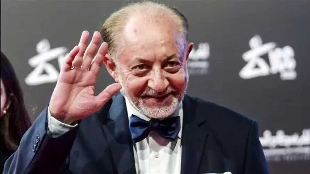 نقل الفنان عبد العزيز مخيون إلى المستشفى