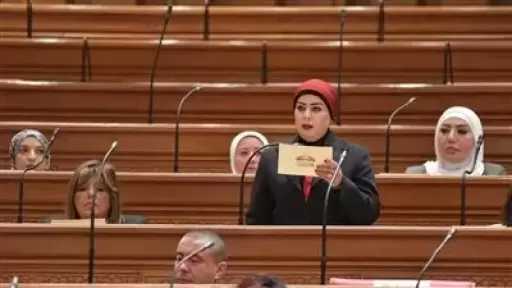 اقتراح برغبة داخل البرلمان لتنظيم استخدام الهواتف الذكية والسوشيال ميديا للأطفال