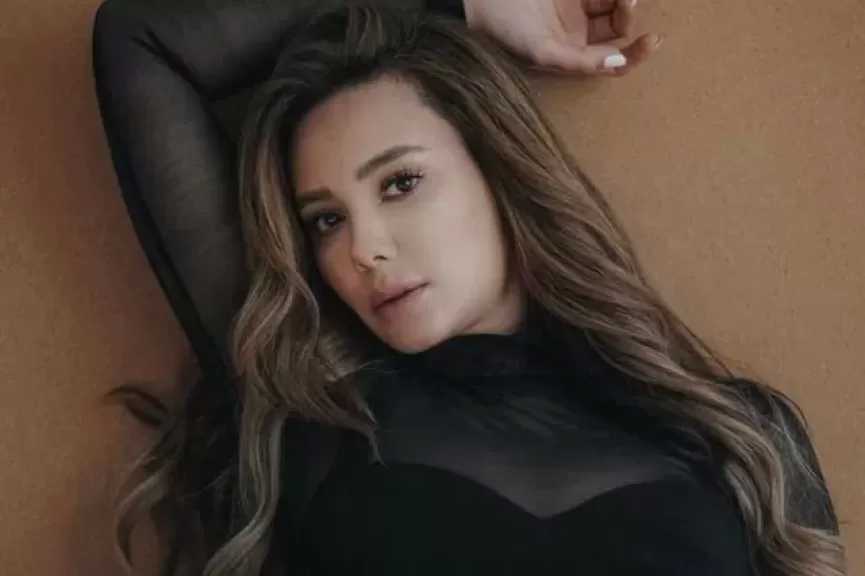 مي القاضي بعد التلاعب بصورها: اتخذت الإجراءات القانونية.. ولا أعتقد أن شخصا خارج المجال وراء تشويهي