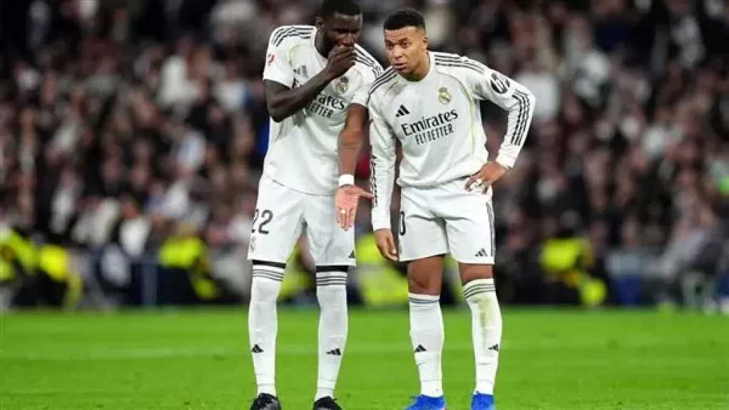 ريال مدريد يحل ضيفًا على فياريال في قمة نارية بالليجا