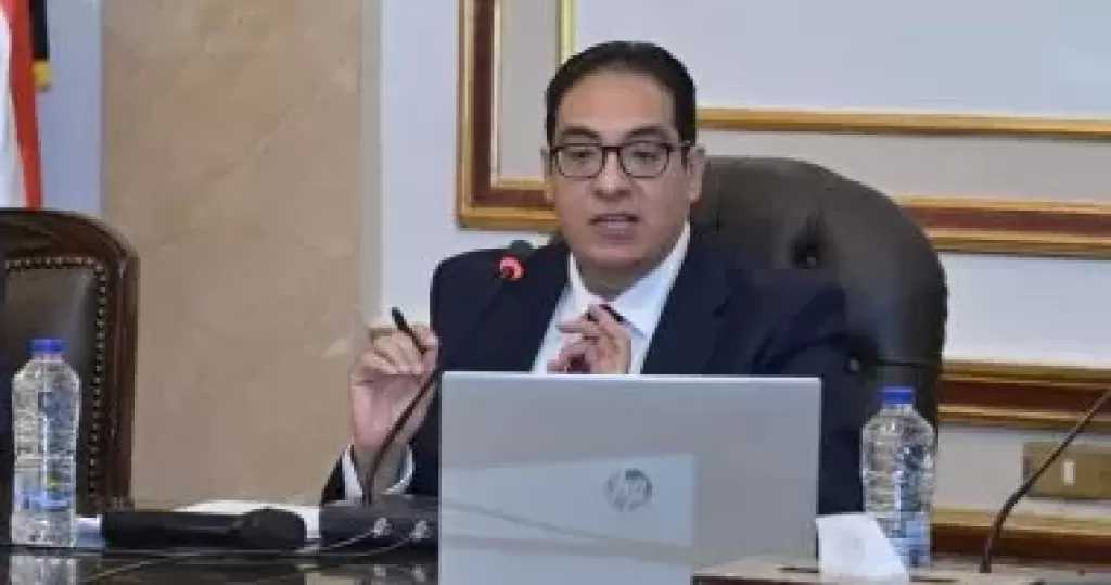 رئيس جامعة القاهرة يهنئ رئيس الجمهورية ووزير الداخلية بمناسبة عيد الشرطة