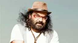 نادر أبو الليف يهدد بكشف اسم مذيعة شهيرة: «لو ما فكتش الحظر هقول كل حاجة»