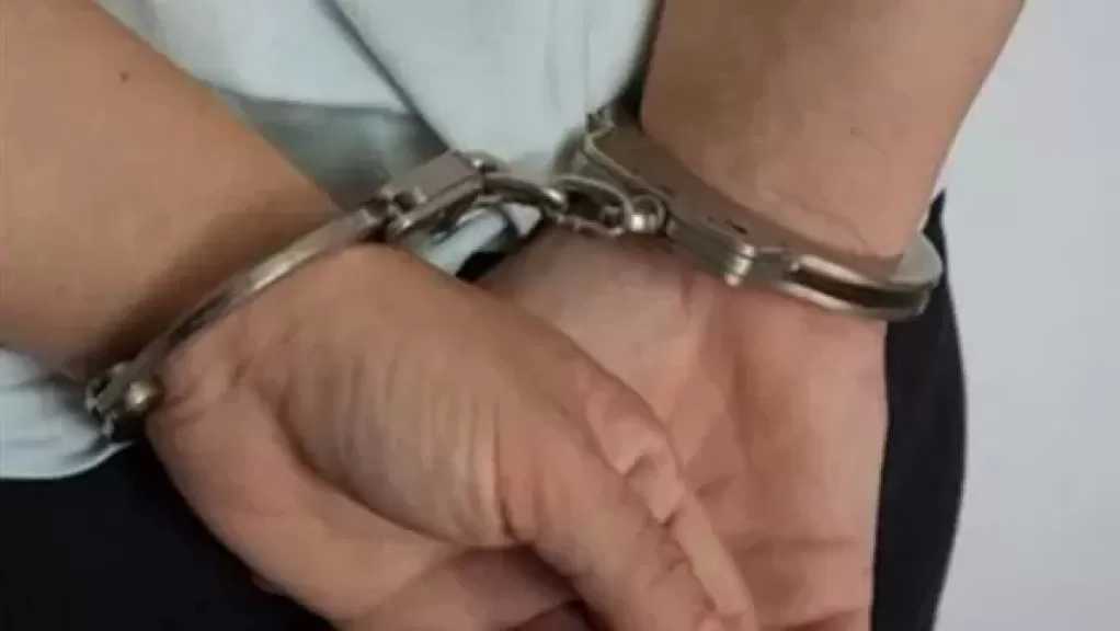 ضبط عاطل انتحل صفة موظف خدمة عملاء للنصب على المواطنين