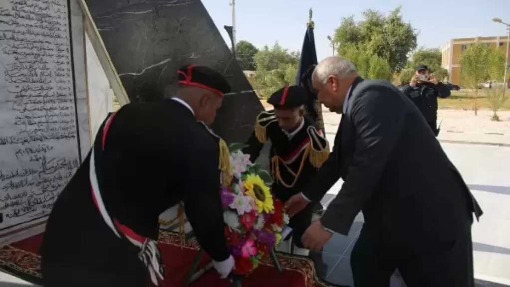 في الذكرى الـ74 لعيد الشرطة.. محافظ الوادي الجديد يضع إكليلًا من الزهور على النصب التذكاري لشهداء الشرطة