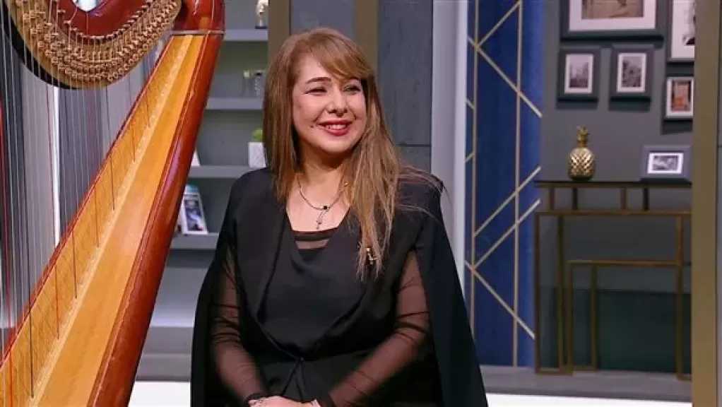 آلة فرعونية مفقودة أعادتها للحياة.. سر تميّز عازفة الهارب ياسمين حربي