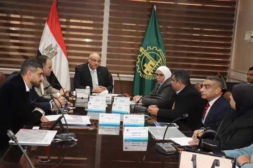 محافظ القليوبية يتابع مستجدات مشروع تطوير الكورنيش وممشى أهل مصر بمدينة بنها