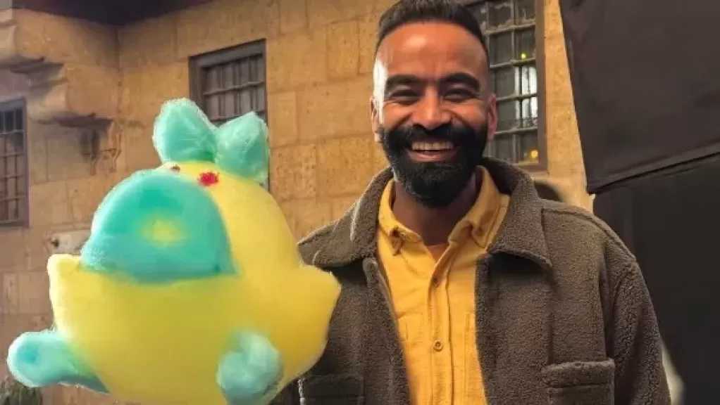 غزل البنات أثناء التصوير.. محمود الليثي يروي موقفا لطيفا في شارع المعز