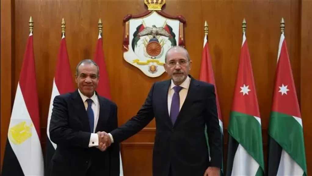 وزير الخارجية يبحث العلاقات الثنائية والتطورات الإقليمية مع نظيره الأردني في عمّان