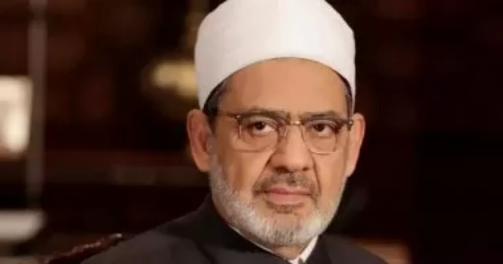 شيخ الأزهر يستقبل الطالبة الإندونيسية «ييلي» ويمنحها فرصة استكمال الماجستير