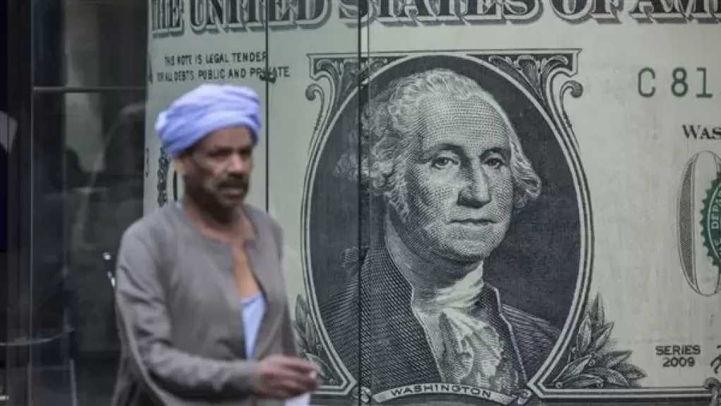 خبير اقتصادي: تحركات الحكومة الفعالة منعت وصول الدولار إلى سعر الـ 60 جنيه