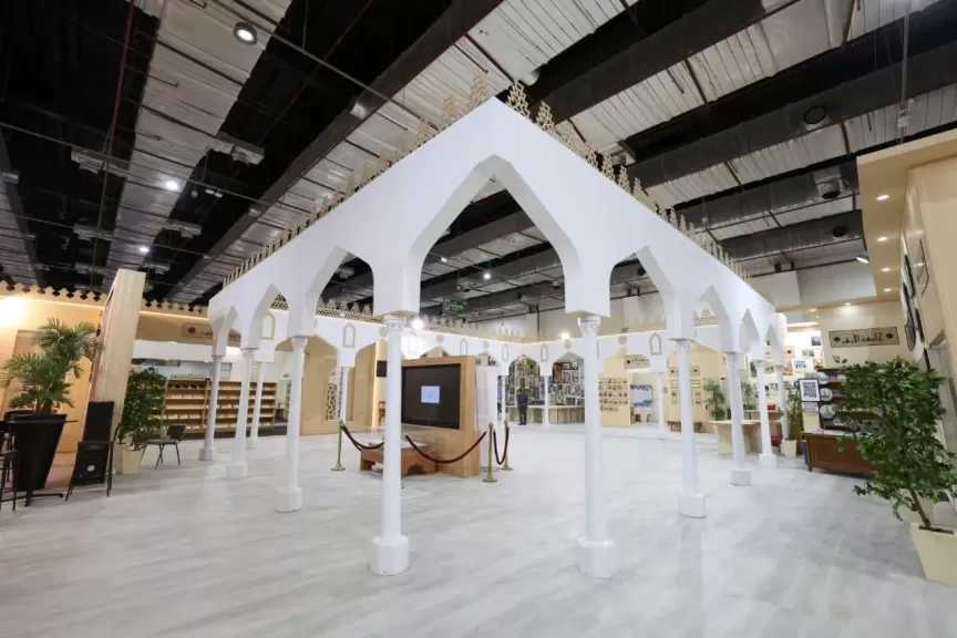 جناح الأزهر بمعرض الكتاب يعقد غدًا ندوة حول تحديات العالم الرقمي من منظور شرعي وأخلاقي