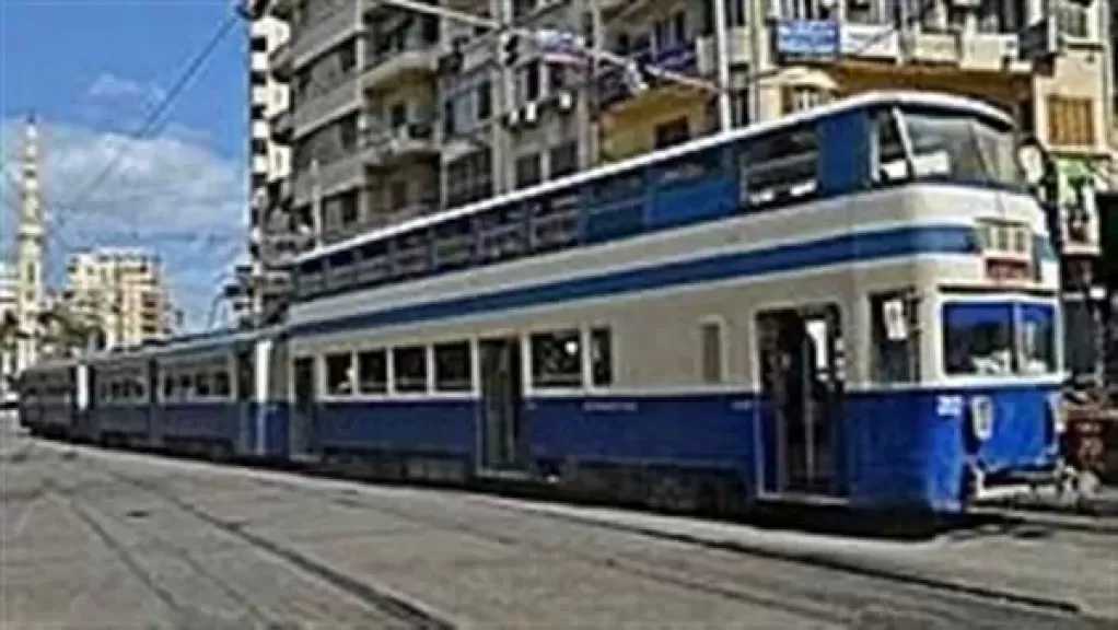 النقل تعلن بدء خطة إعادة تأهيل ترام الرمل بالإسكندرية