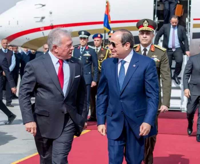 المتحدث الرئاسي ينشر صور استقبال الرئيس السيسي للعاهل الأردني