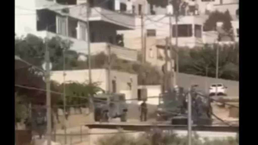 قوات الاحتلال تفجر منزل عائلة الشهيد محمود عابد وتشن حملة اعتقالات واسعة