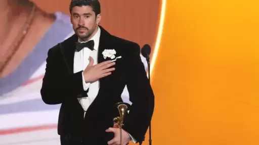 جرامي الـ68.. ديبي تيرار ماس فوتوس ينال جائزة ألبوم العام