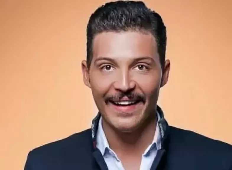 حجز الفنان محمود حجازي على ذمة التحريات لاتهامه بالتحرش بفتاة في فندق بالقاهرة